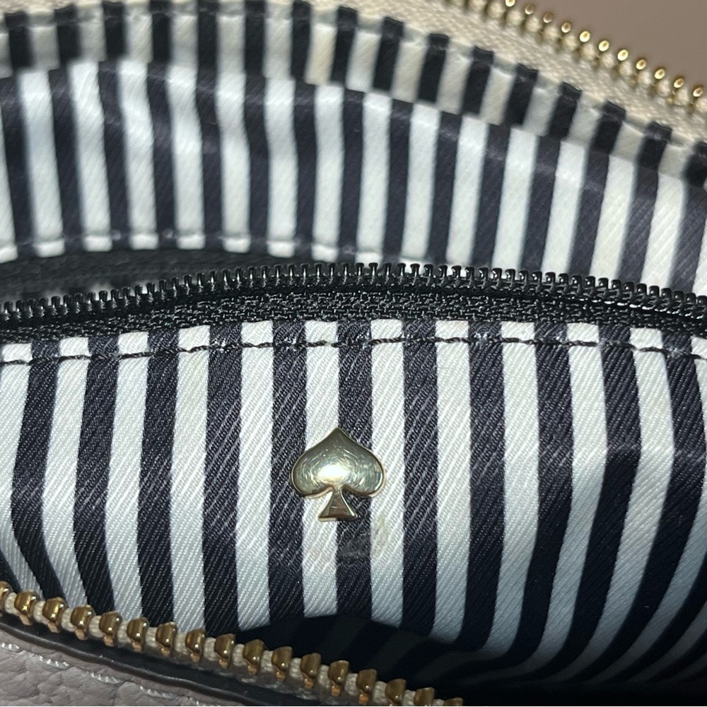 Kate Spade New York Prospect Place Kaia
Crossbody Hobo Bag - Picture 11 of 11